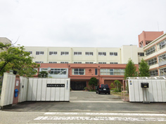 花里小学校