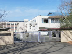 八景中学校